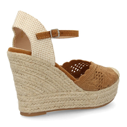VR5-1516-Camel
